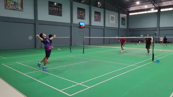 Manta Badminton Court