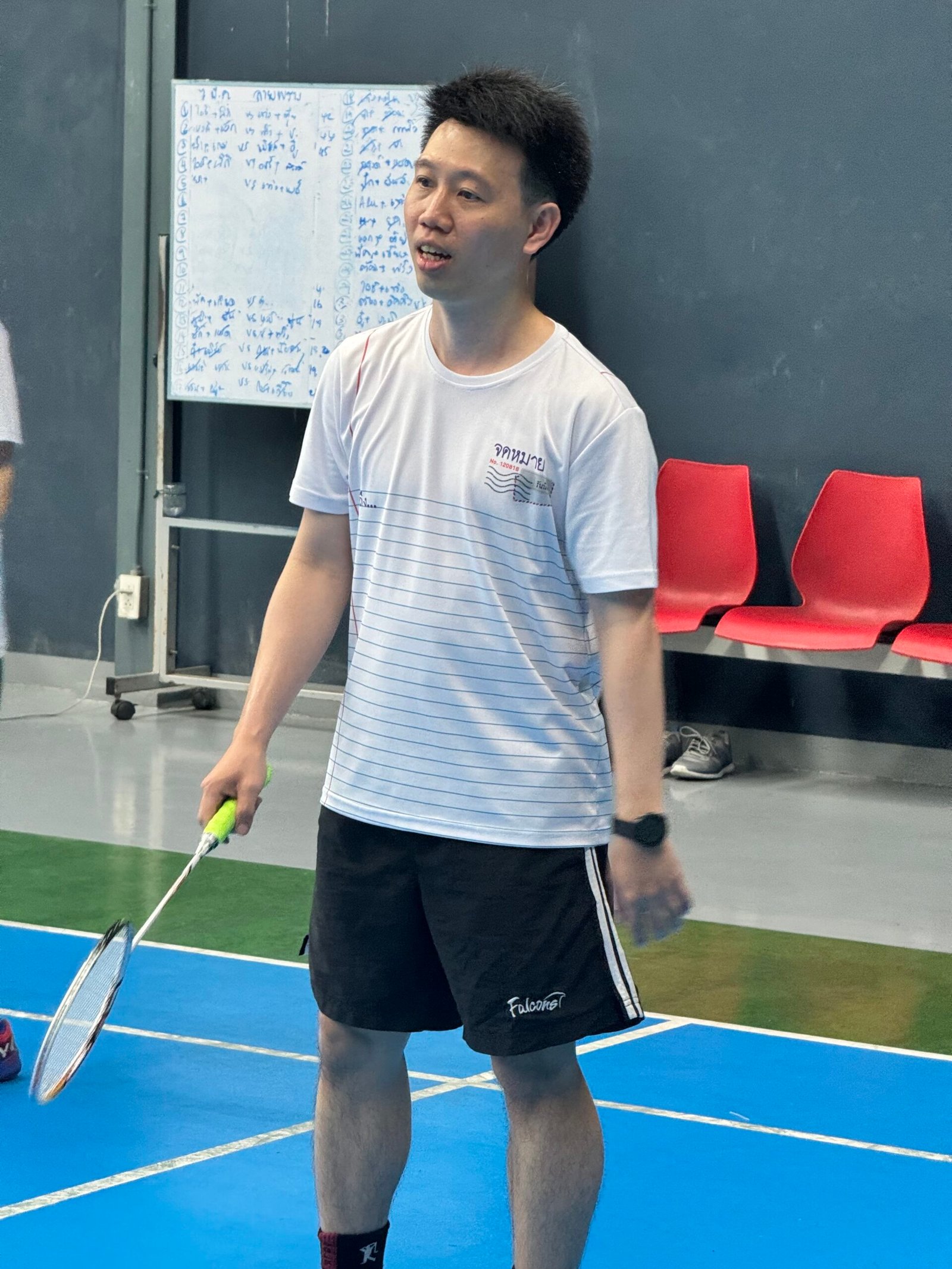 Old badminton player